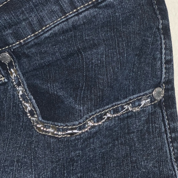 Plus size Boho Capri Jeans!! Size 22. So cute!! - Picture 5 of 6